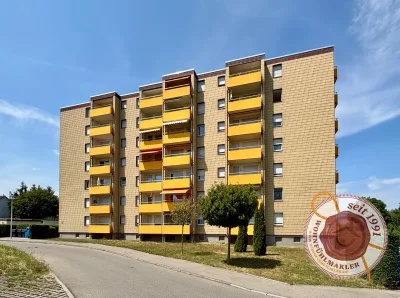 Zwei Wohnungen – ein vielseitiges Immobilienangebot mit einmaligem Blick auf die Burg Hohenzollern, 72379 Hechingen, Etagenwohnung